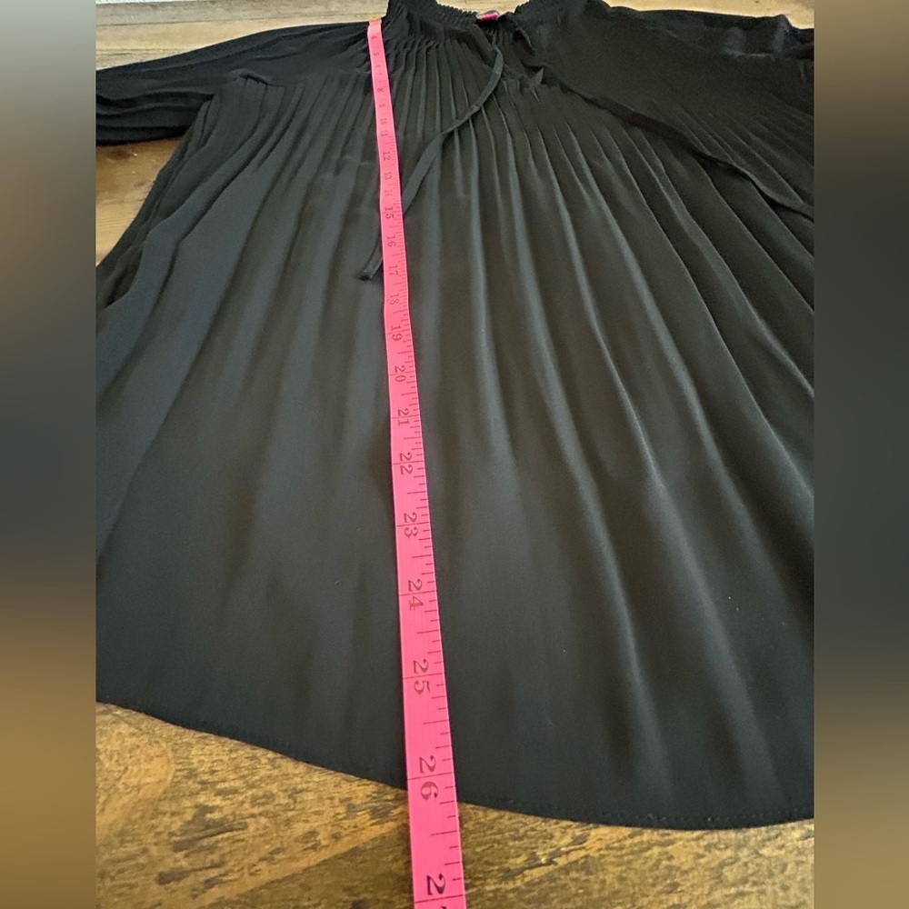 VINCE CAMUTO Mini Pleated black mock neck loose fit Top Office oversized - Picture 9 of 10
